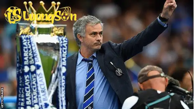 Jose Mourinho sẵn sàng đánh sập Jose Mourinho sẵn sàng đánh sập